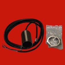 Allen Bradley 872C-M15BN30-E2 30mm Barrel Inductive Prox Sensor