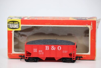 LIFE-LIKE Red Box HO Scale Baltimore & Ohio B&O 320835 Hopper w/ Coal Load 1:87