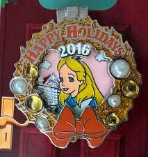 WDW Christmas Wreath Pin Alice in Wonderland Grand Floridian 2016 LE 5000