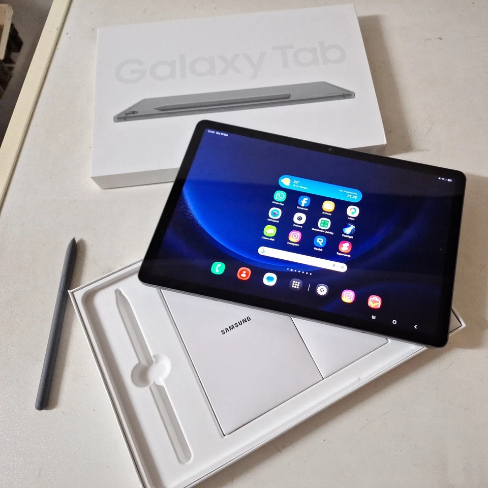 Samsung Galaxy Tab S9 FE · 128GB · Wi-Fi + Cellular, foto 1 di 5