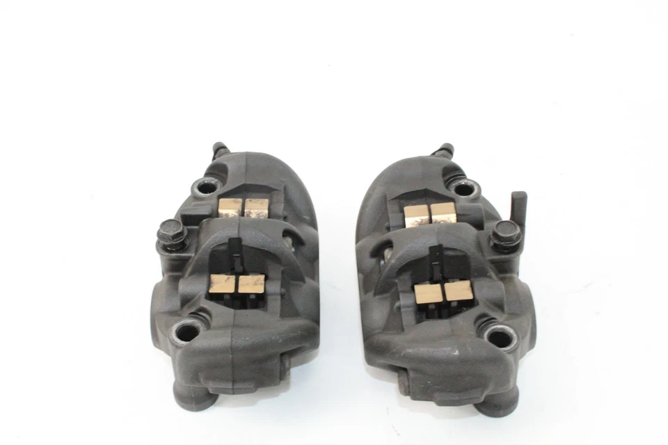 08-10 Juego de pinzas de freno delanteras Kawasaki Ninja ZX10R Foto 2 de 4