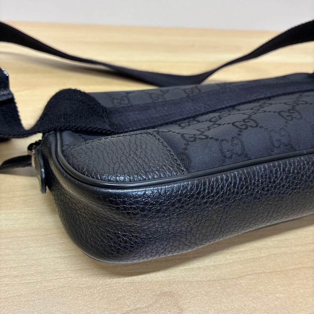 GUCCI GG Canvas Waist Bag Black Leather Unisex Authentic Crossbody Bag thumbnail 8