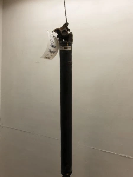 01-05 TOYOTA RAV4 2.0L 4WD AT REAR DRIVE SHAFT ASSEMBLY  - Image 3 of 4