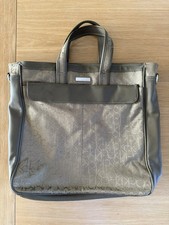 Borsa Calvin Klein Monogram marrone/slot per laptop con chiusura zip hardware argento