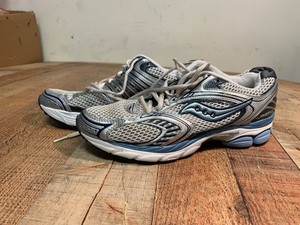 saucony progrid hurricane womens