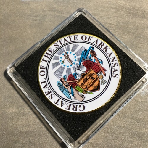 ESTUCHE DE EE. UU. State Seal Challenge Moneda Coloreada ARKANSAS ¡INCLUIDO! - Imagen 9 de 15