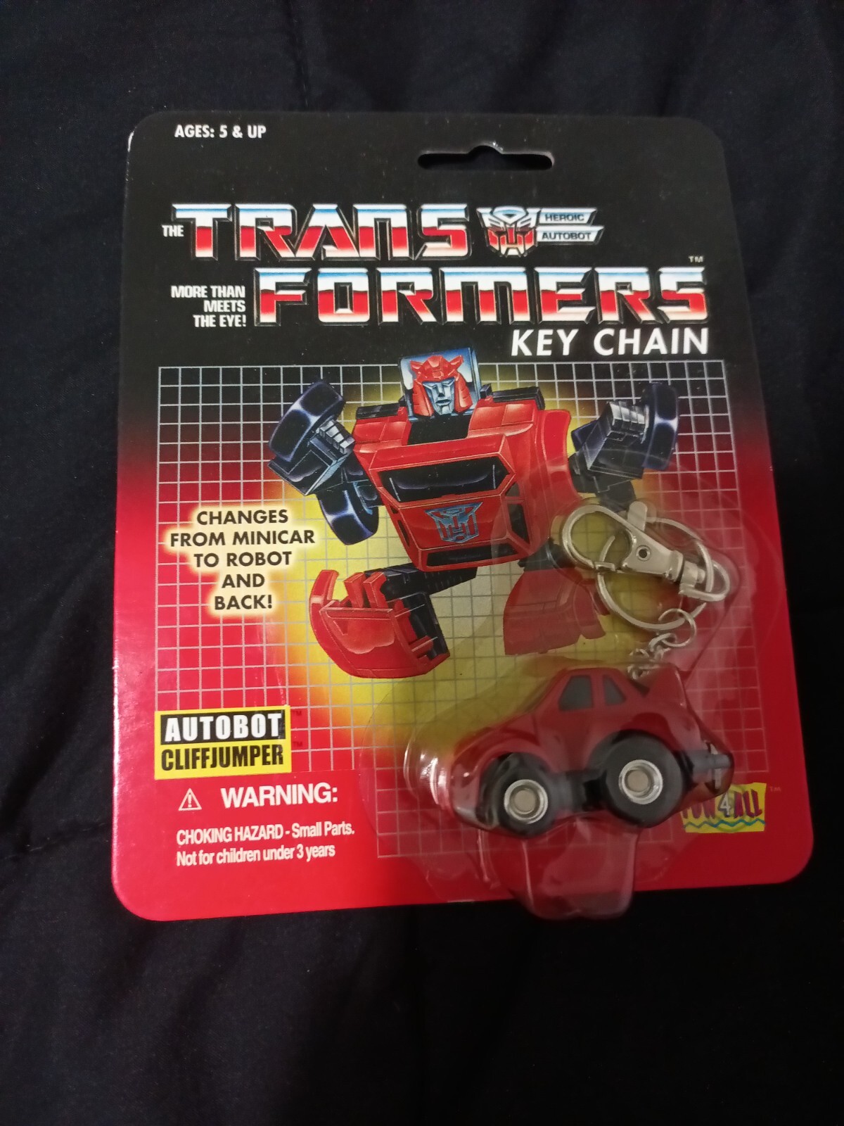 Transformers G1 Autobot Cliffjumper Figure Key Chain New on Card 2001