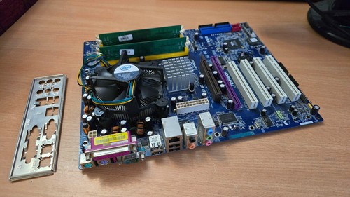 ASRock 4CoreDual-SATA2 R2 motherboard + Intel Pentium E5700 CPU and 1GB DDR2