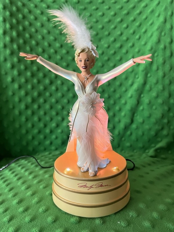 Marilyn Monroe Fiber Optic Stage Carlton Cards Never Displayed Original Box