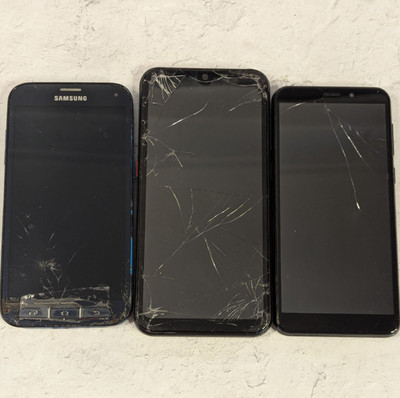 LOT OF 3 Smartphones - Samsung Galaxy S5 Sport - Cloud C5 Elite - MaxWest A63