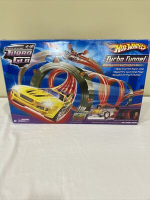 Hot Wheels, Turbo Glow Turbo Tunnel Track Set And Vehicle 2006 New