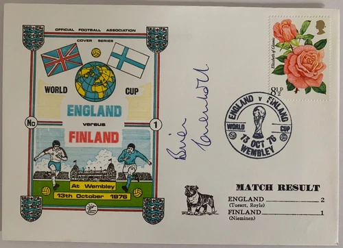 ENGLAND V FINLAND 1976 FIRST DAY COVER SIGNED BY BRIAN GREENHOFF