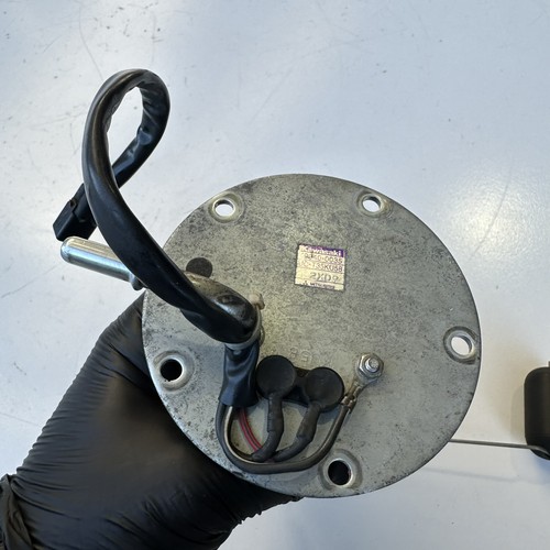 Kawasaki Vulcan 1700 Classic 2012 Fuel pump 49040-0035 - Picture 5 of 8