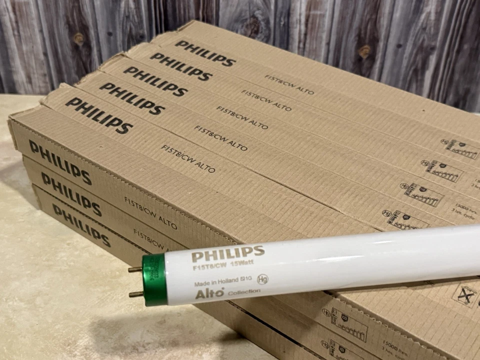 21 pc  Philips  F15T8/CW Cool White Fluorescent T8  Light Bulb 18" 15 Watt - Image 2 of 4