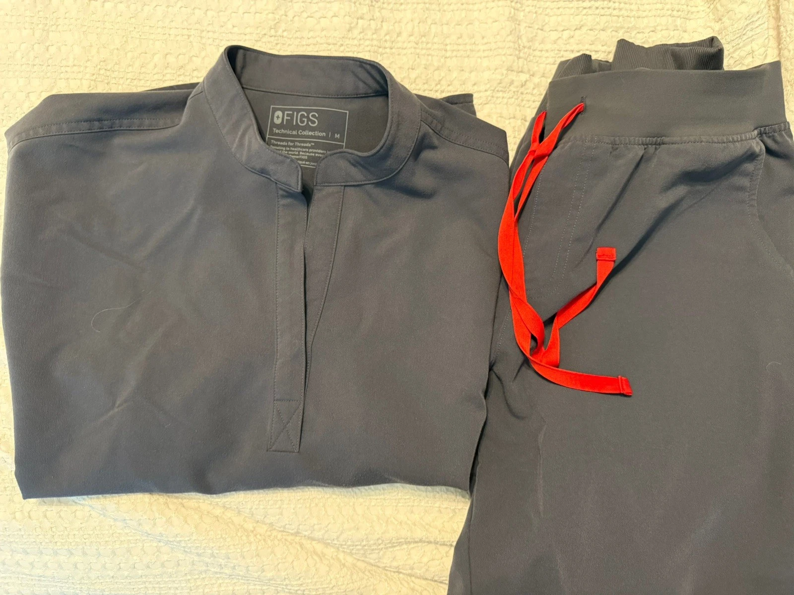 FIGS Scrub Set - Rafaela Top Medium & Zamora Jogger Pants Large - Charcoal