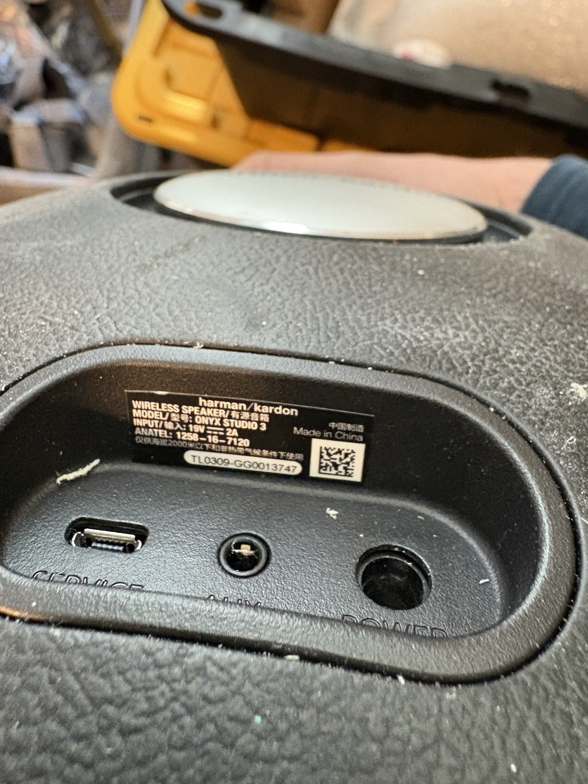 Harman Kardon Onyx Studio 3 Wireless Bluetooth Speaker & With Charger And Cord!!