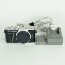 OLYMPUS PEN E-PL9 Body Black, Shutter Count 3,370