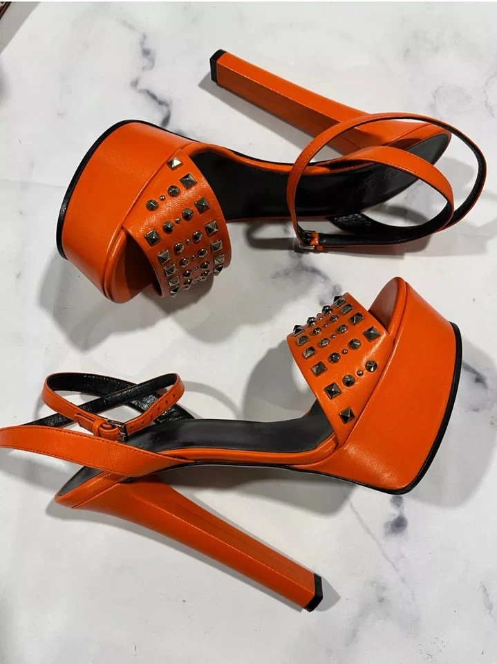 Selling My Authentic Gucci Sandals Heels - Image 3 of 4