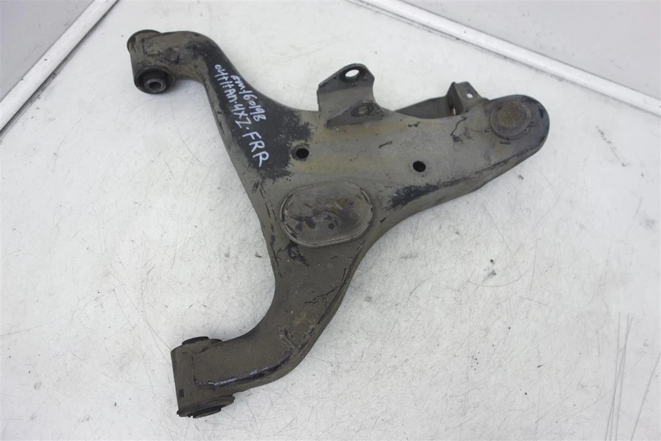 Brazo de control inferior del pasajero delantero Nissan Titan 2004-2015 - 54500-7S002 Foto 3 de 4