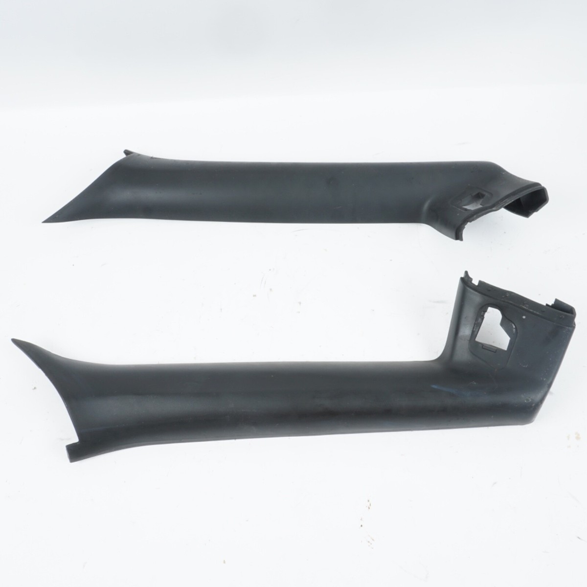 車のパーツ 225.45.18 03-08 BMW Z4 E85 Roadster Front Left Right Side A Pillar Cover