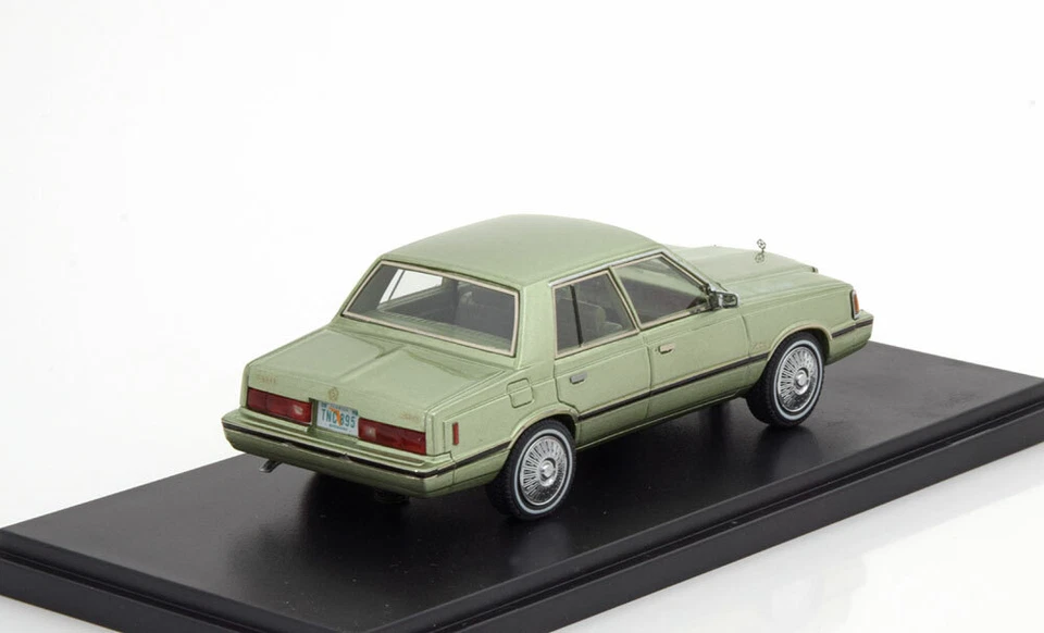 DODGE ARIES K-CAR 1983 Verde Chiaro Metallico NEO 44895 1/43 Resina - Immagine 2 di 3