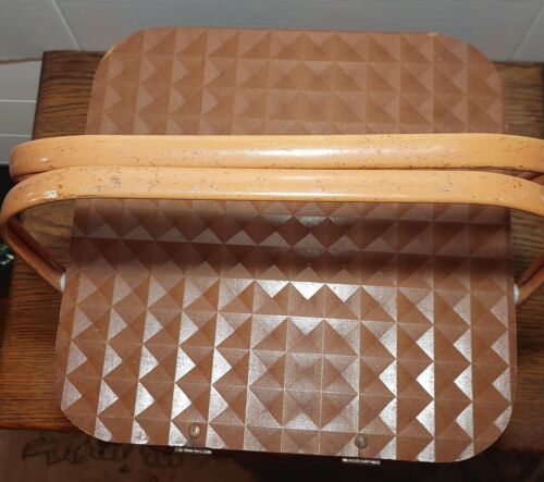 Vintage wood-woven 2 tone Redmon/Red-Man? table top square picnic basket - Picture 17 of 17