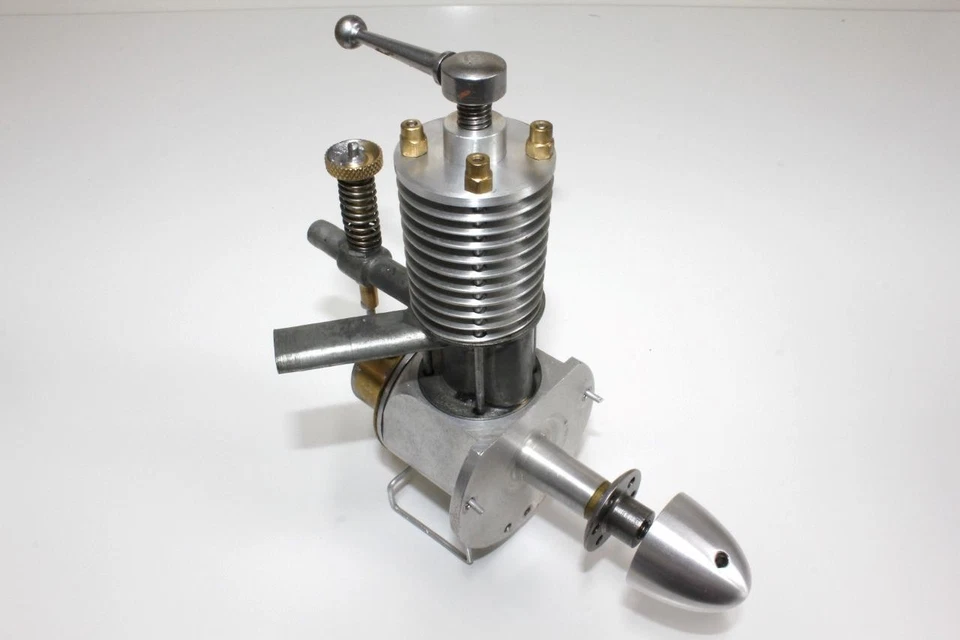 Seltener historischer Helmut Kratzsch Moskito 4,0cc Diesel Modellmotor von 1939, gebraucht