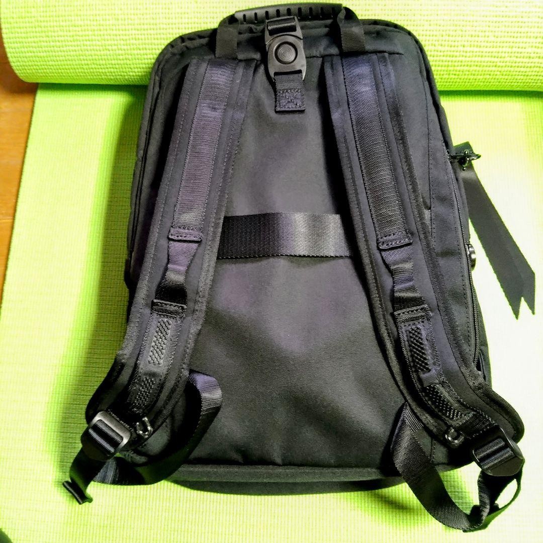 Beams Design Convertible Frame Structure Backpack - image 2