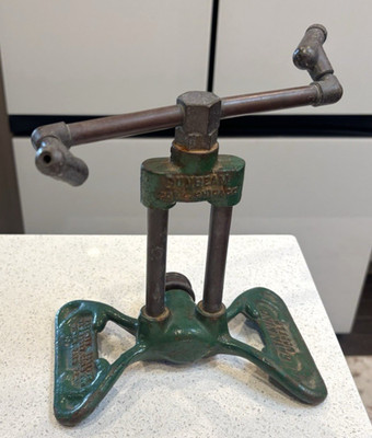 Vintage Sunbeam Rain King Model D Iron & Brass Lawn Sprinkler Green Works Great