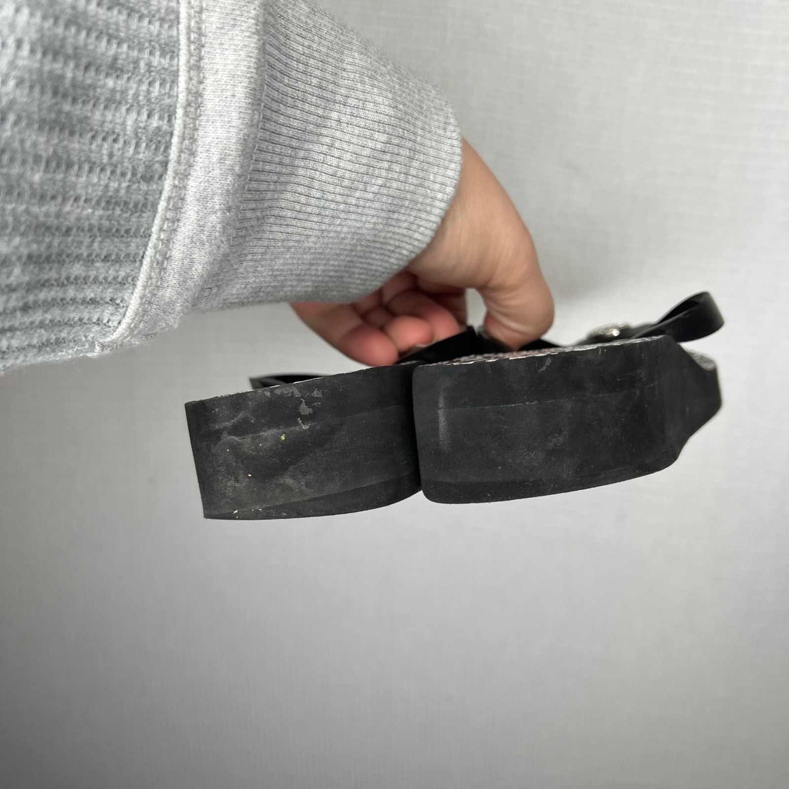 Tory Burch Black White Geometric Logo Wedge Flip Flop Sandals Women's thumbnail 5