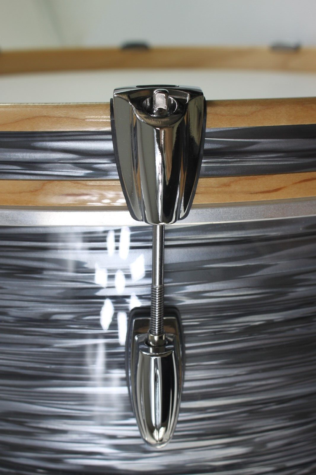 Gretsch Renown Maple 22 x 18 Bass Kick Drum Silver Oyster Pearl 