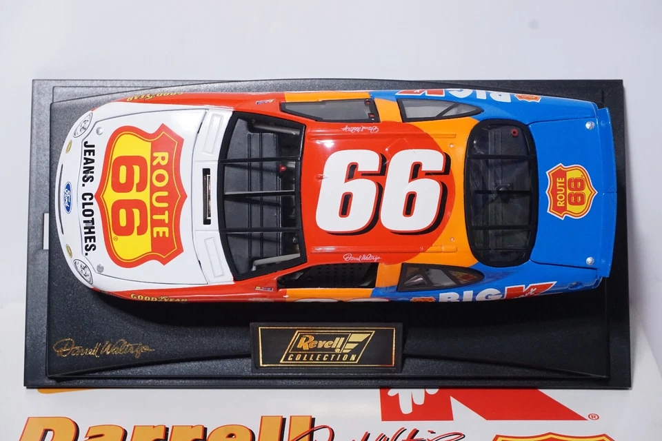 Ford Taurus #66 Darrell Waltrip Route 66 / K-Mart Revell 1:24 Diecast (1999) Foto 4 de 4