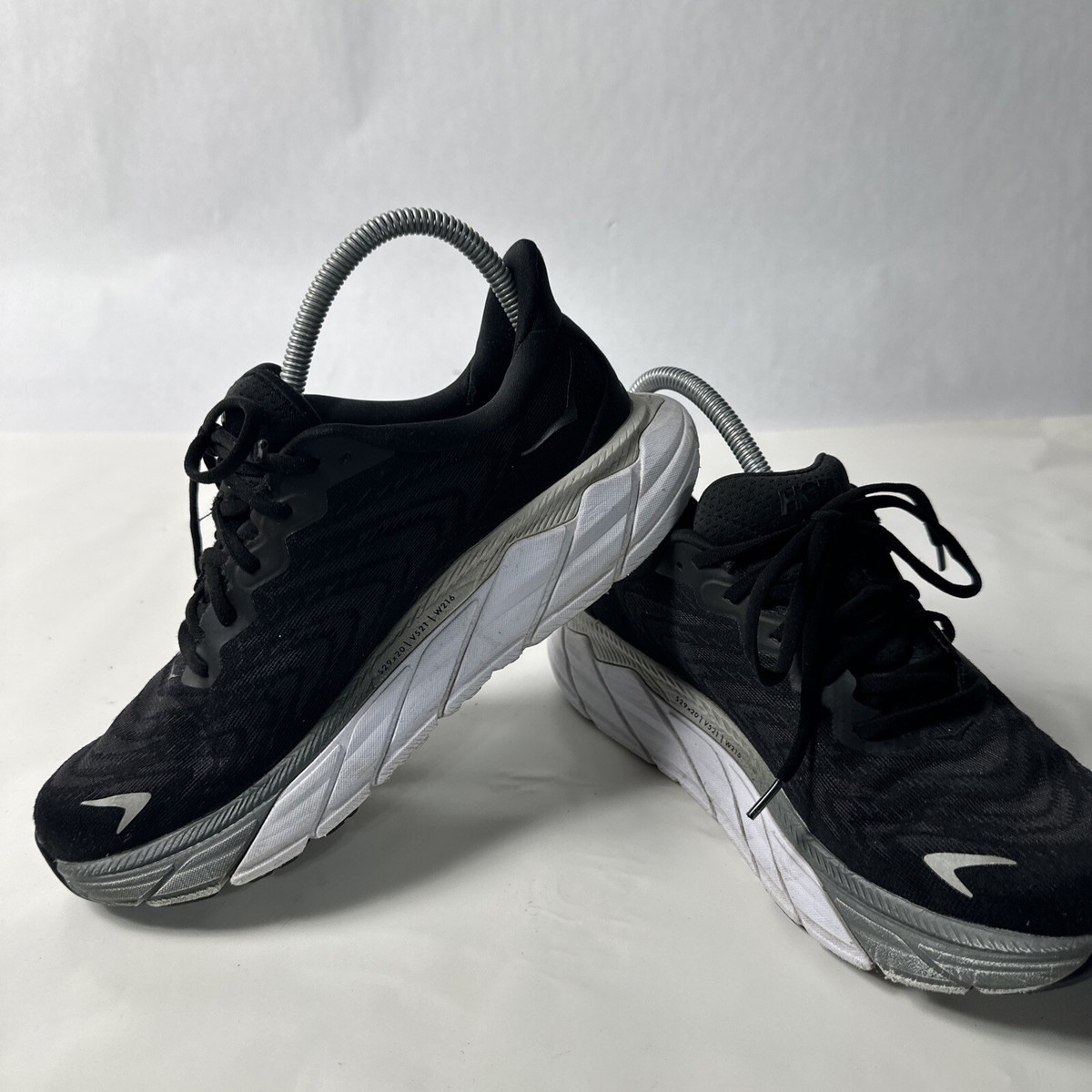 HOKA One One Arahi 6 Wide Running Shoes Black/White Men's Size 8.5
