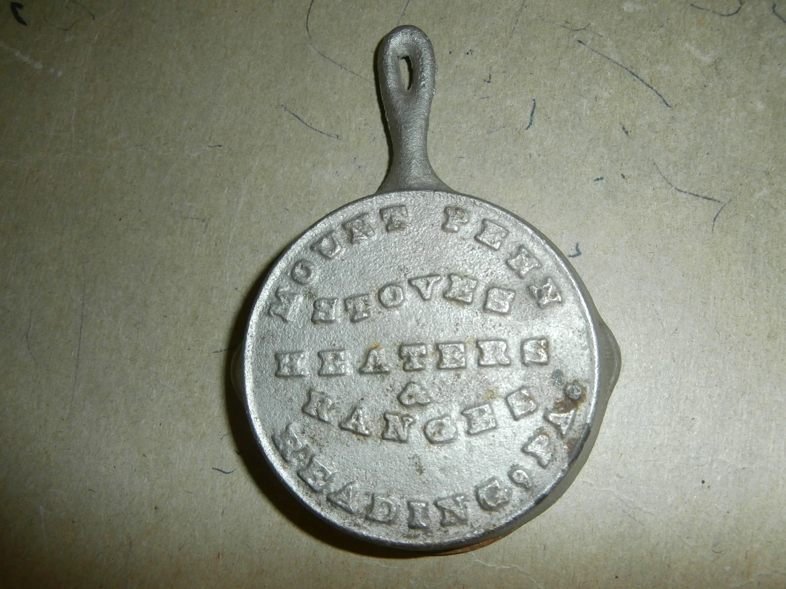 Vintage Small Cast Iron Skillet Mount Penn Stoves Heaters Ranges Reading PA