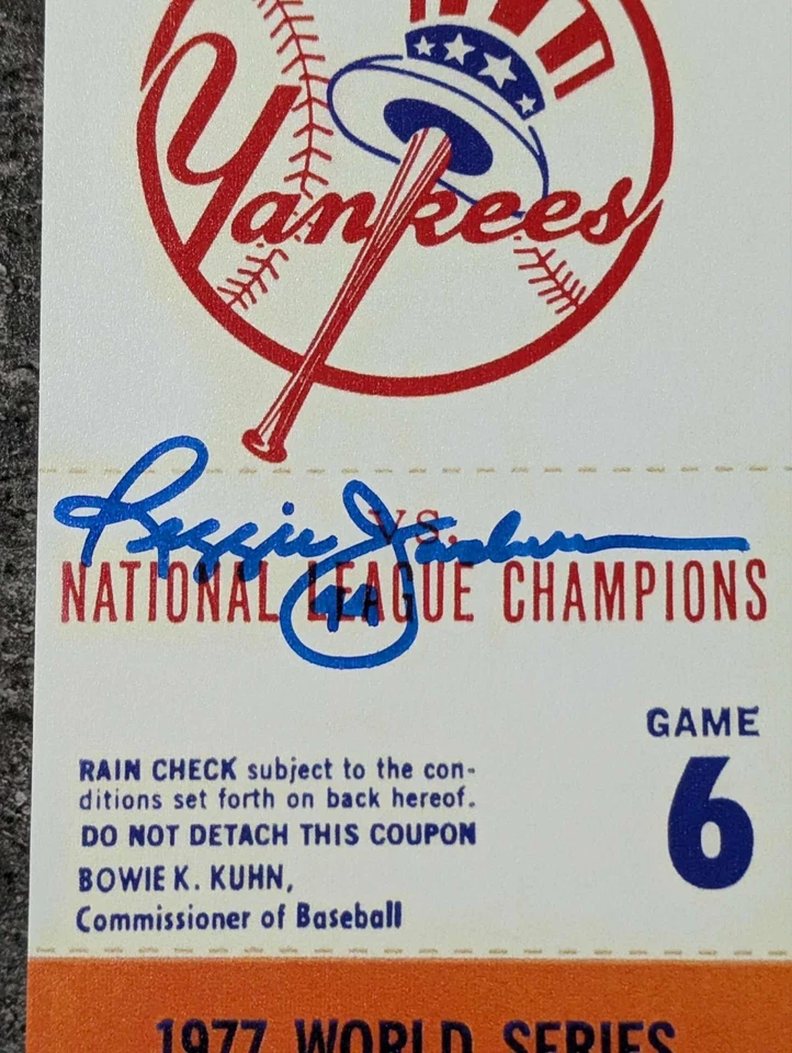 Serie Mundial 1977 Juego 6 Firmado Reggie Jackson Mini Mega Boleto Foto 3 de 4