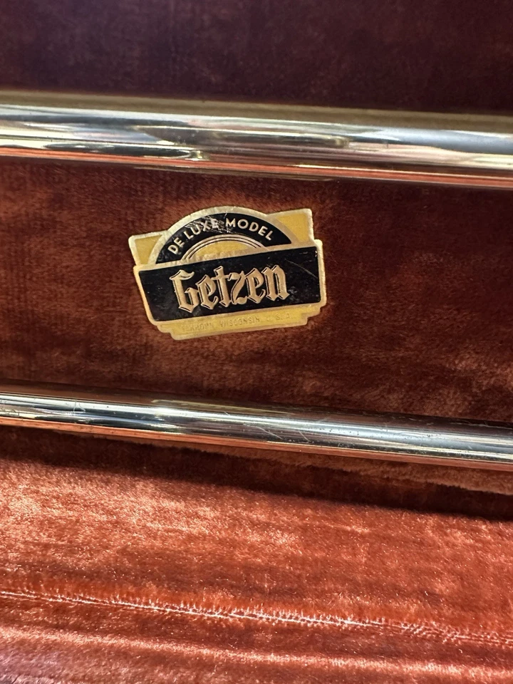 VTG 1940-50s, 50 Deluxe Getzen Trombone w/ORIGINAL case & MOUTHPIECE, Instrument - Image 3 of 4
