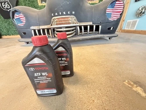 (2) Quart GENUINE TOYOTA ATF WS Automatic Transmission Oil 00289-ATFWS