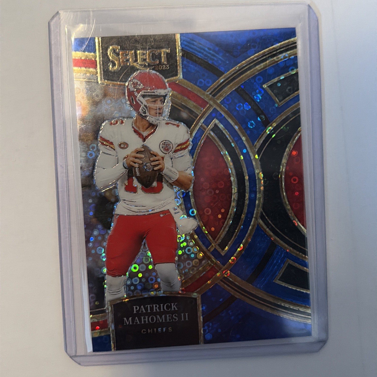 2023 Panini Select - Premier Level Patrick Mahomes II #140 Blue Disco Prizm /25
