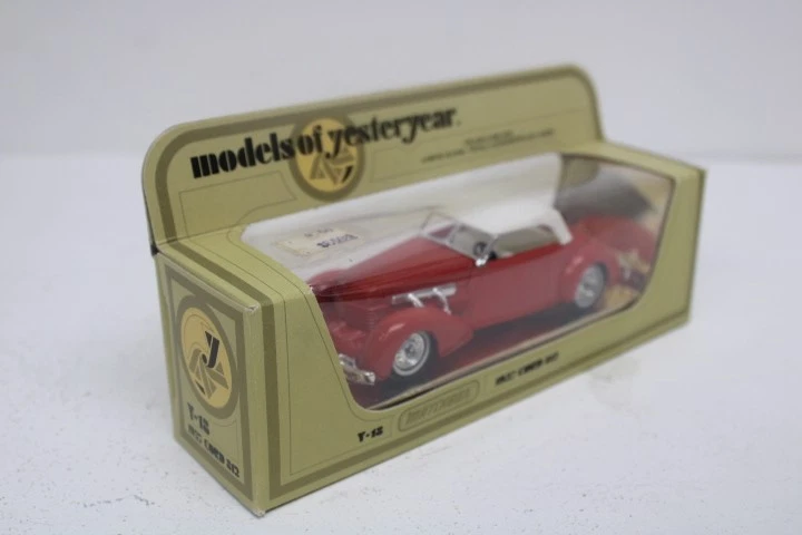 Matchbox Models Of Yesteryear Y-18 1937 Cord 812 Red Diecast Model Car - Image 3 of 4