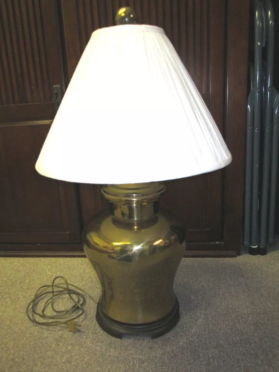Vintage Brass ginger Jar Lamp with wood base
