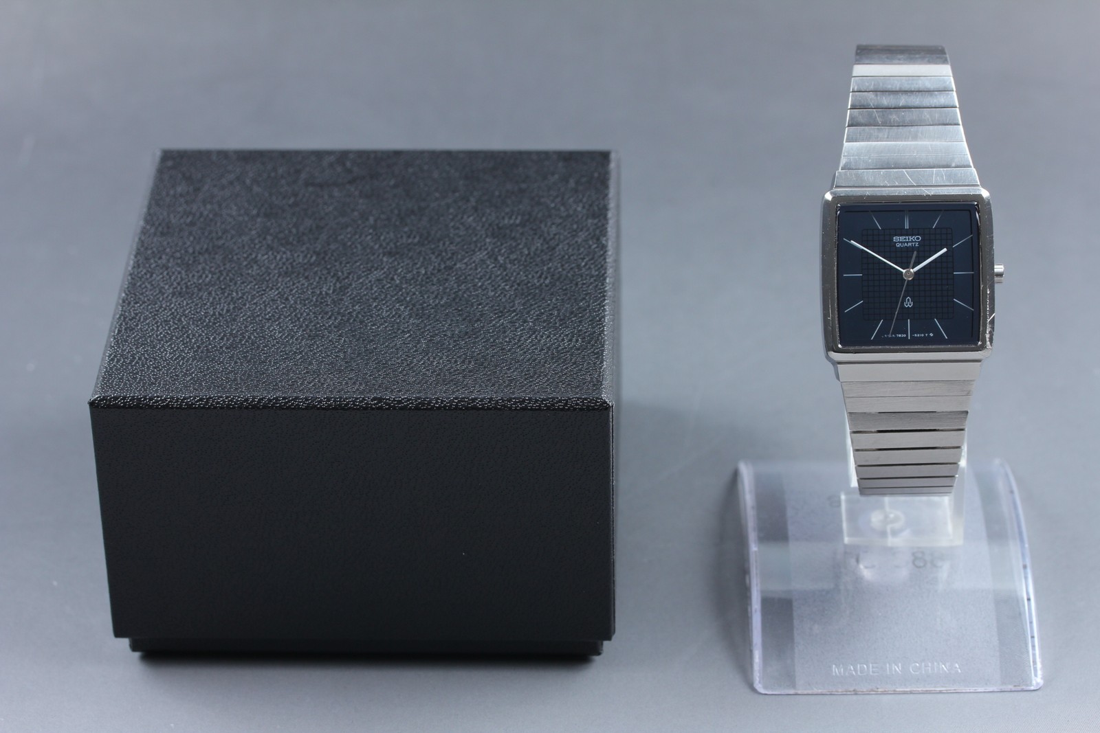 Vtg 1979 Seiko Emblem 7830-5180 Navy Blue Square Quartz Mens Watch From JAPAN image 2