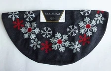 MAX STUDIO Embroidered Winter Snowflake TABLETOP TREE SKIRT Wool Blend 22"