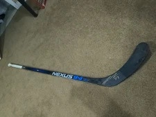 Signed in gold Sean Monahan Prostock Bauer Nexus 1N PowerSense 2 Stick-Masterton