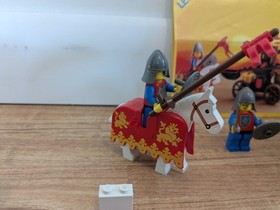 LEGO Castle: Twin-Arm Launcher (6039) 100% Complete with Instructions No Box VTG