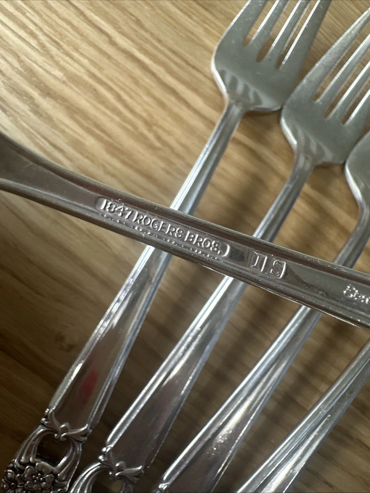 Tenedores de ensalada Rogers Bros Eternally Yours de colección 1847 IS placa de plata, 5 tenedores Foto 3 de 4