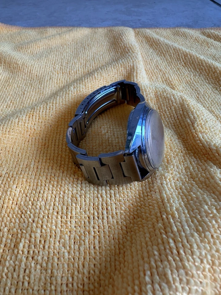 Vintage Lucien Piccard Stainless Steel Back Base Metal Bezel 17 Jewels Incabloc - Image 4 of 4