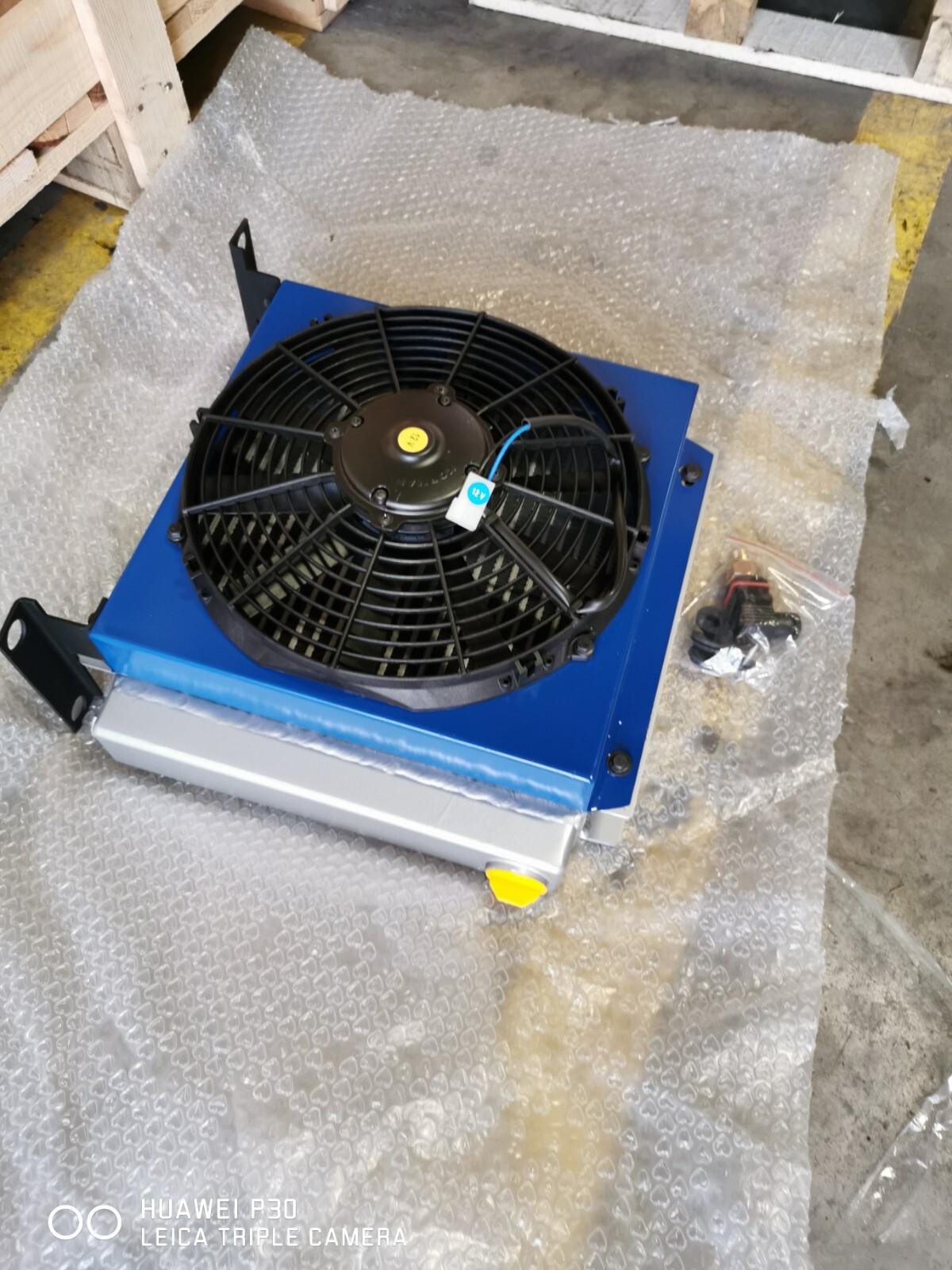 12V, 21 GPM Capacity Hydraulic Oil Cooling Fan Including Sensor eBay