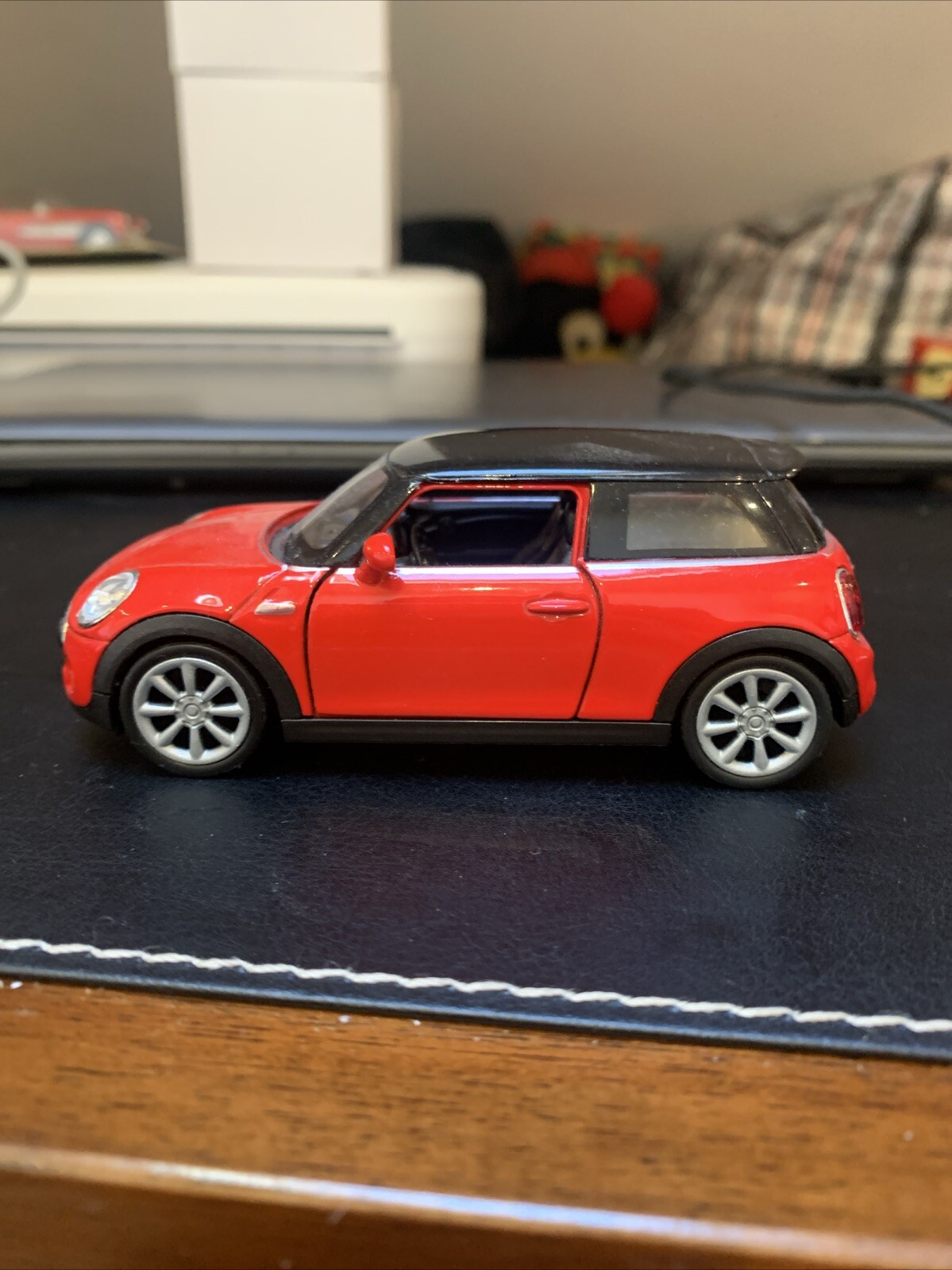 Welly - BMW MINI HATCH RED Model - Pull Back And Go - 1:38 Excellent Condition