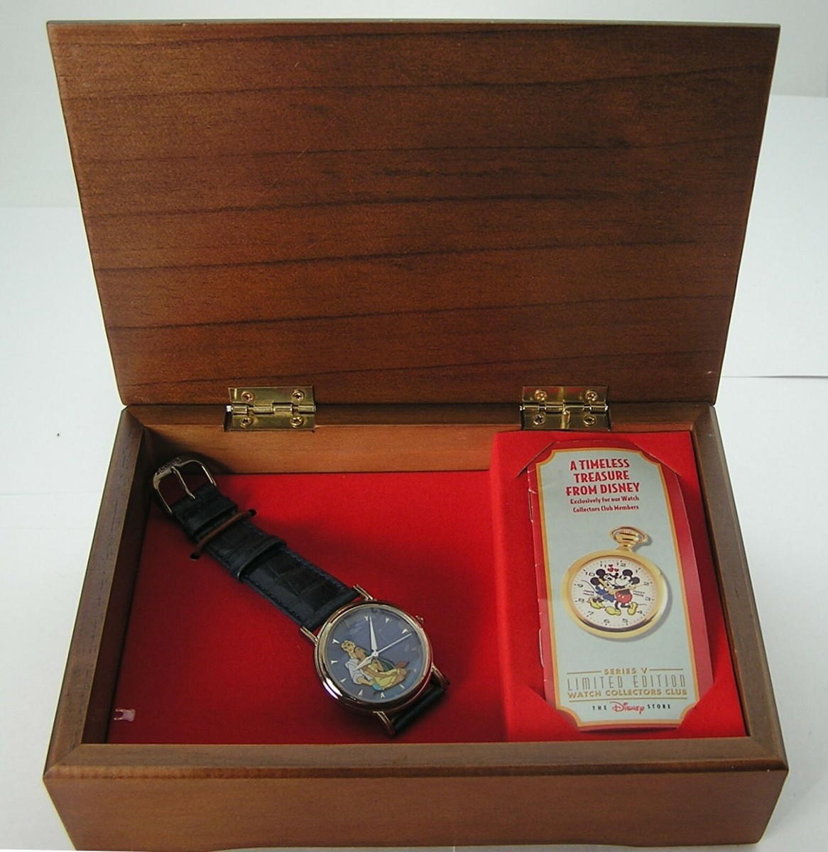 Ltd. Ed. Disney Watch Collectors Club Series V Pocahontas Watch 