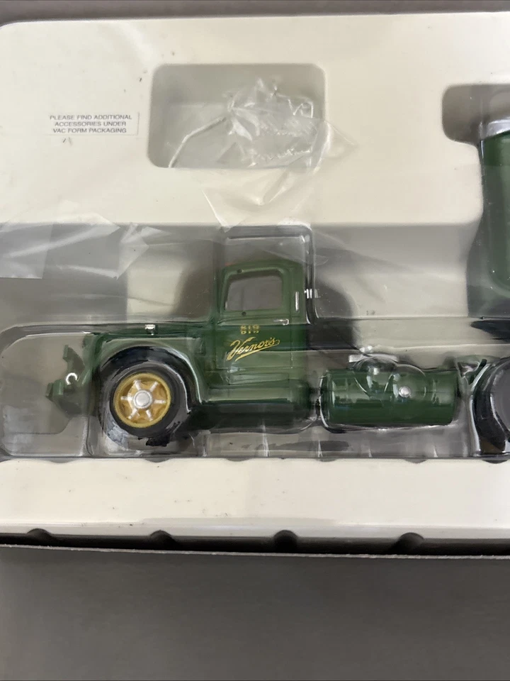 Corgi US50711 Heavy Haulers, Mack LJ Vernor's Ginger Ale, Limited Edition NEW - Image 3 of 4